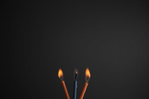 Foto stok gratis api, background hitam, lilin