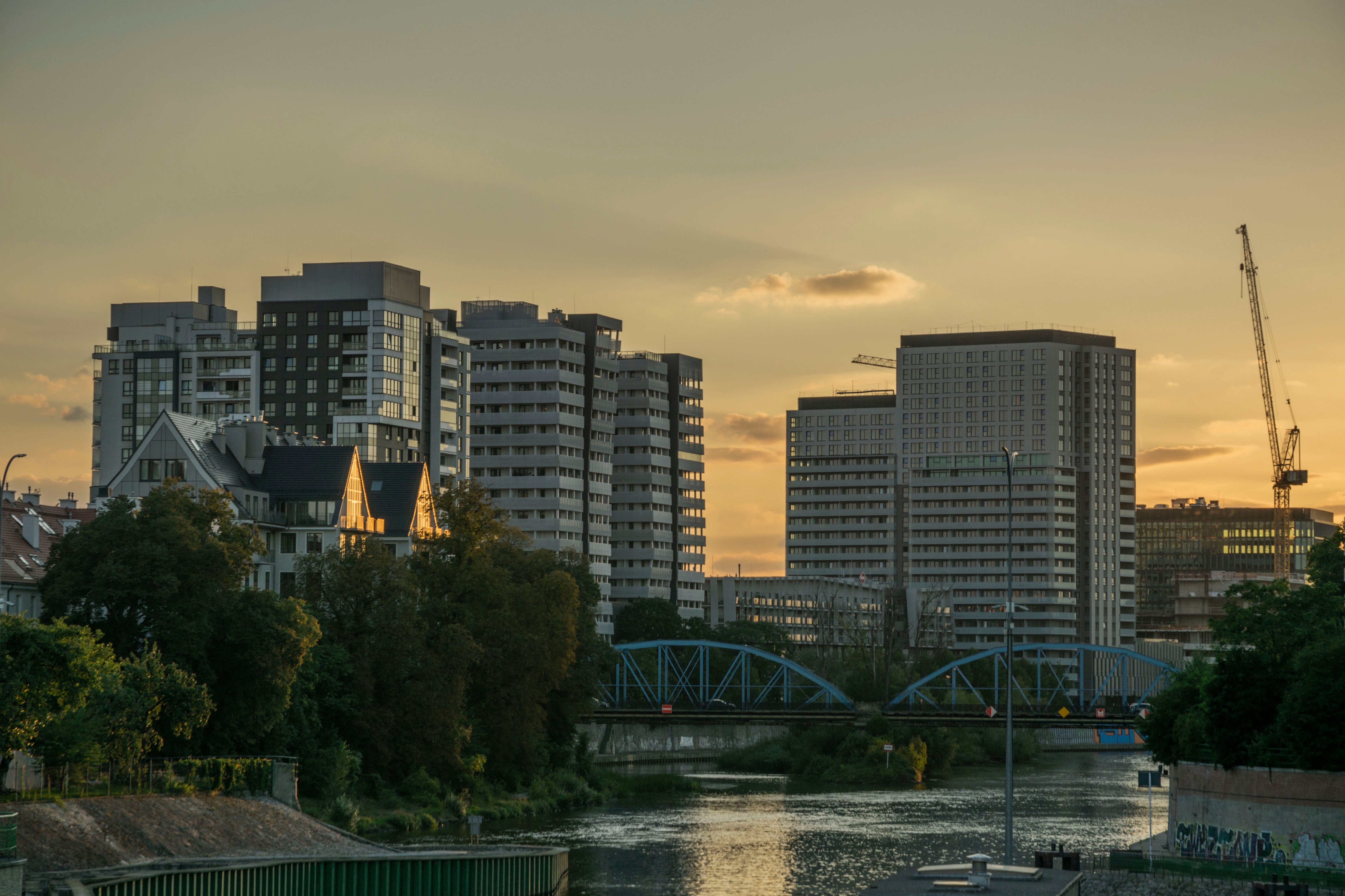 Jakie trendy w budownictwie są popularne we Wrocławiu?