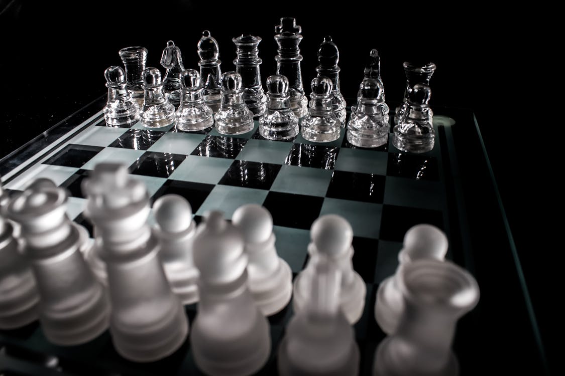 免費 玻璃國際象棋棋盤組 圖庫相片