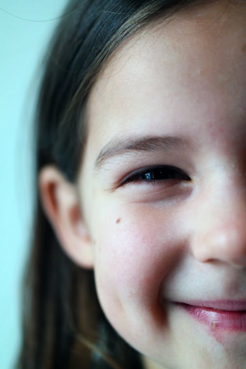 Free Shallow Focus Photo of Girl Face Stock Photo