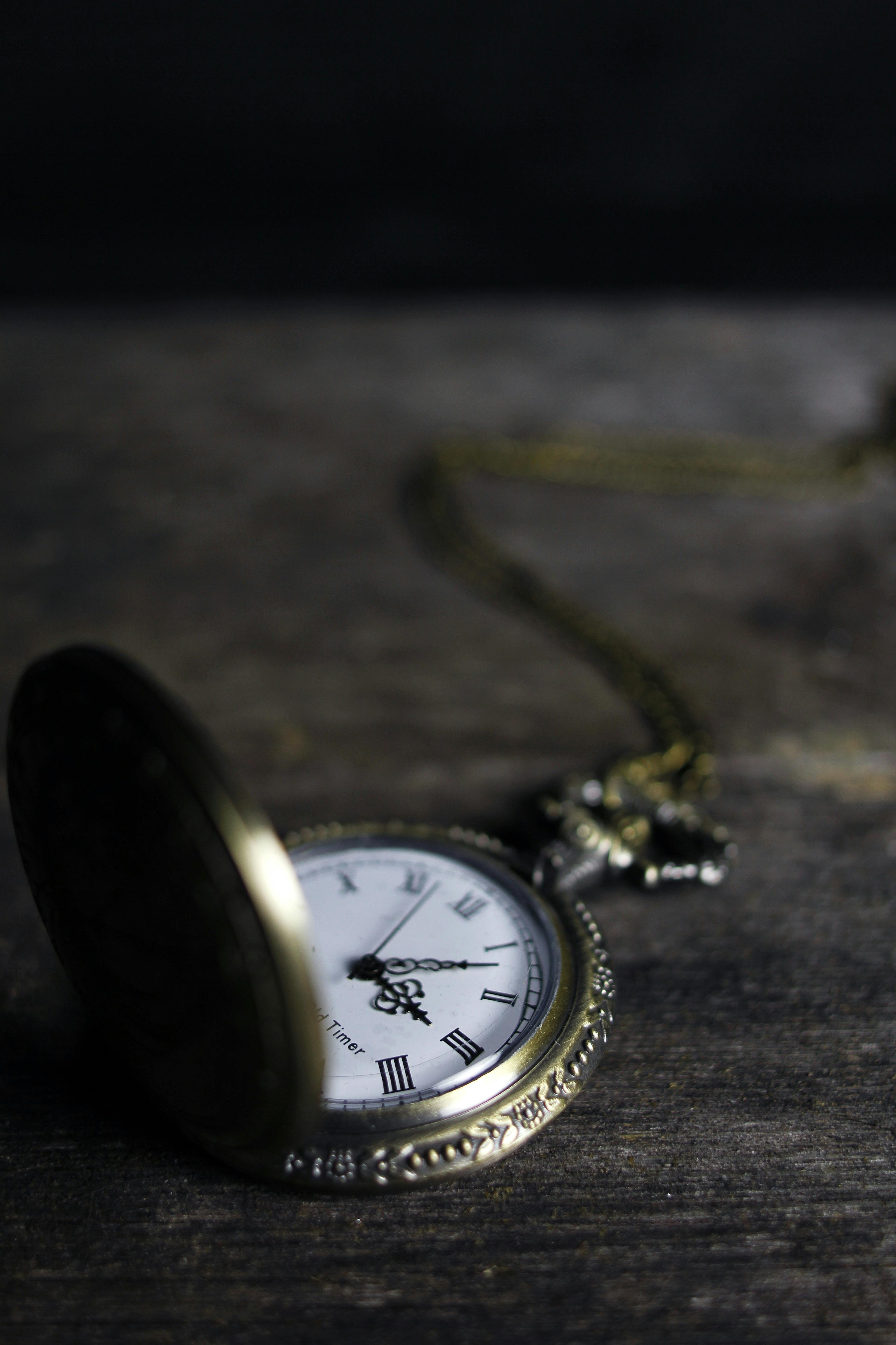 50+] Pocket Watch Wallpapers