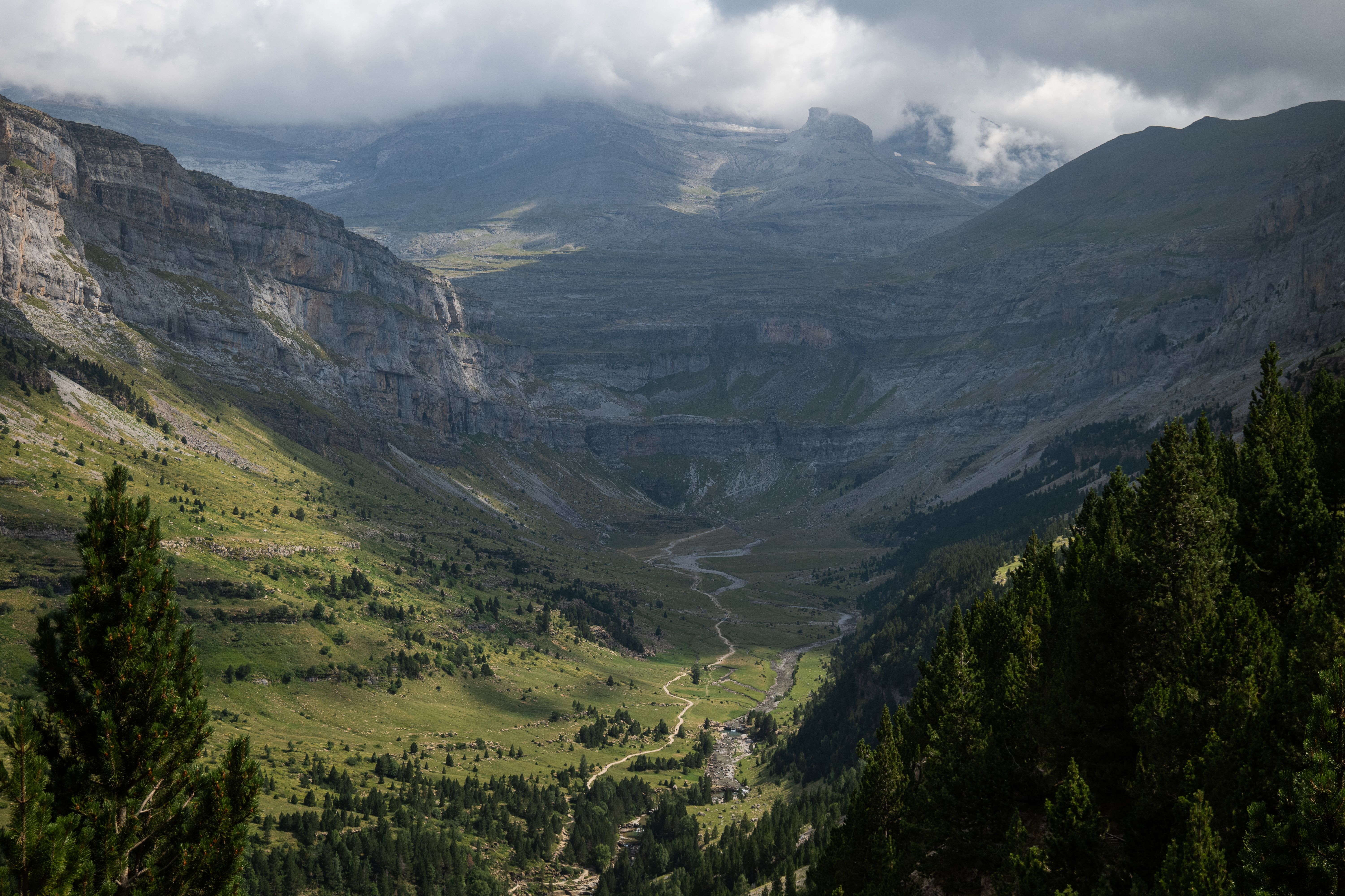 Las Mejores Rutas de Senderismo en los Pirineos