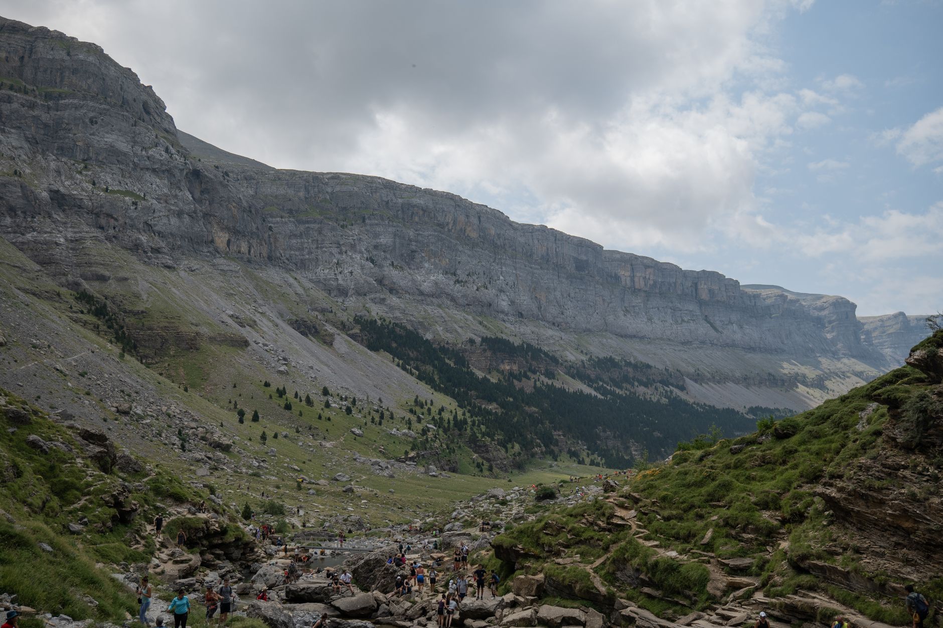 Las paredes calizas del valle de Ordesa, en el Pirineo aragonés