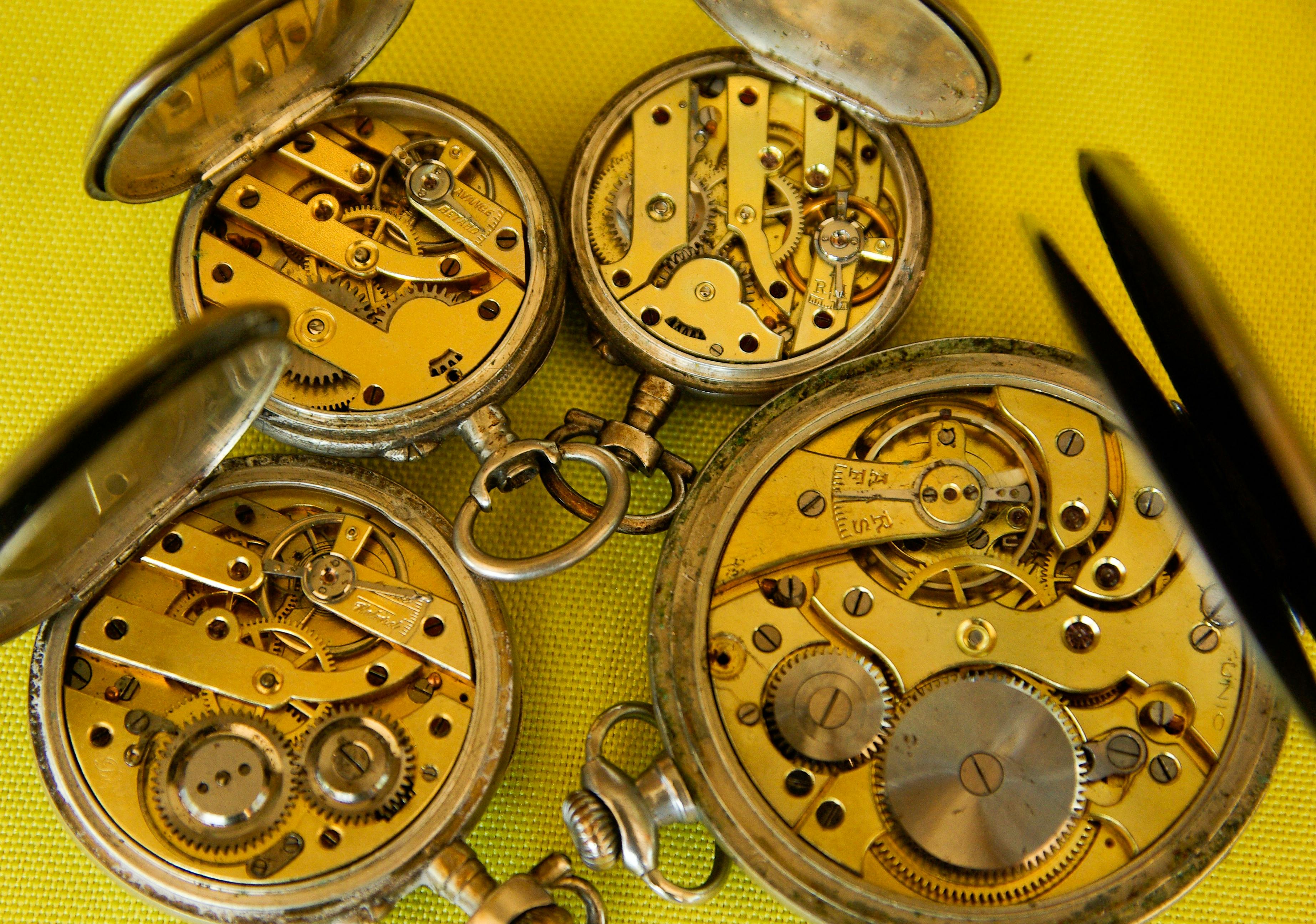 アンティーク時計 歯車の無料の写真素材