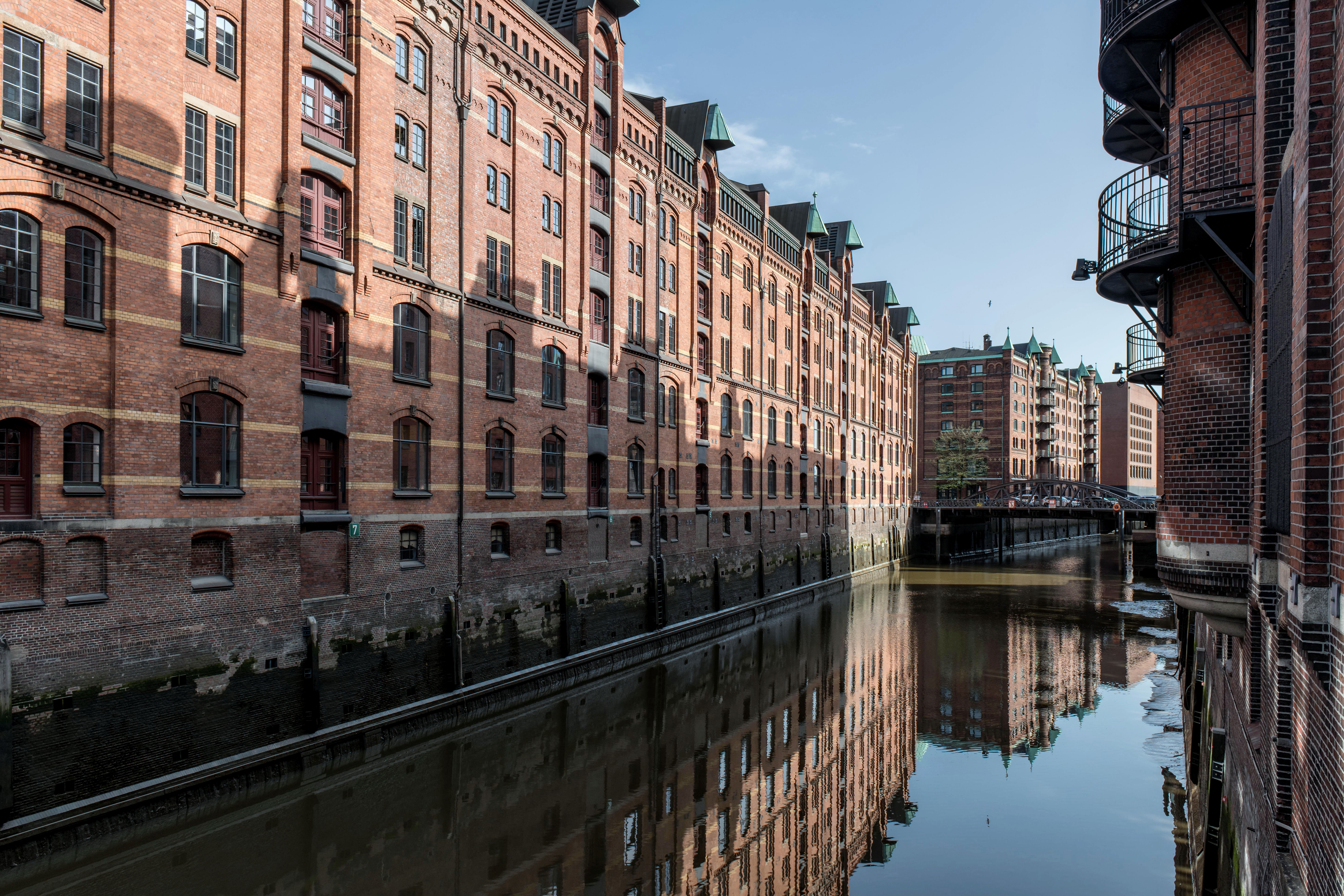 Historische Backsteinarchitektur in einer norddeutschen Altstadt