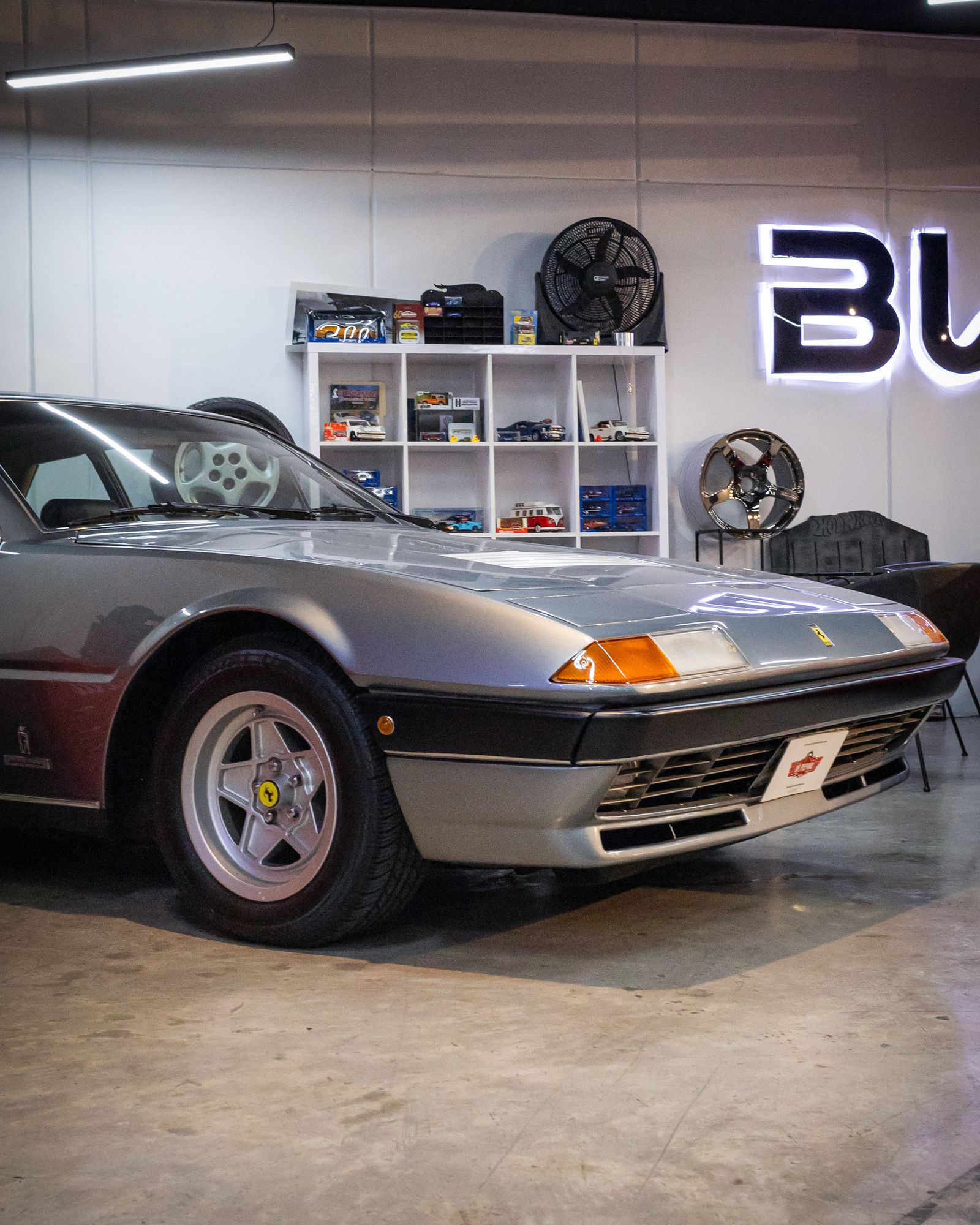 Ferrari Showroom Classic 4K wallpaper
