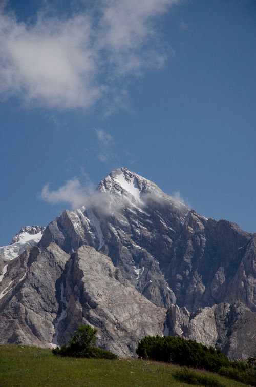 Free Majestic snowy mountain peak with clear sky backdrop in Shymkent, Kazakhstan. Stock Photo