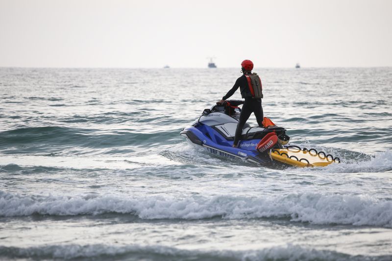 Jet ski na moru blizu obale