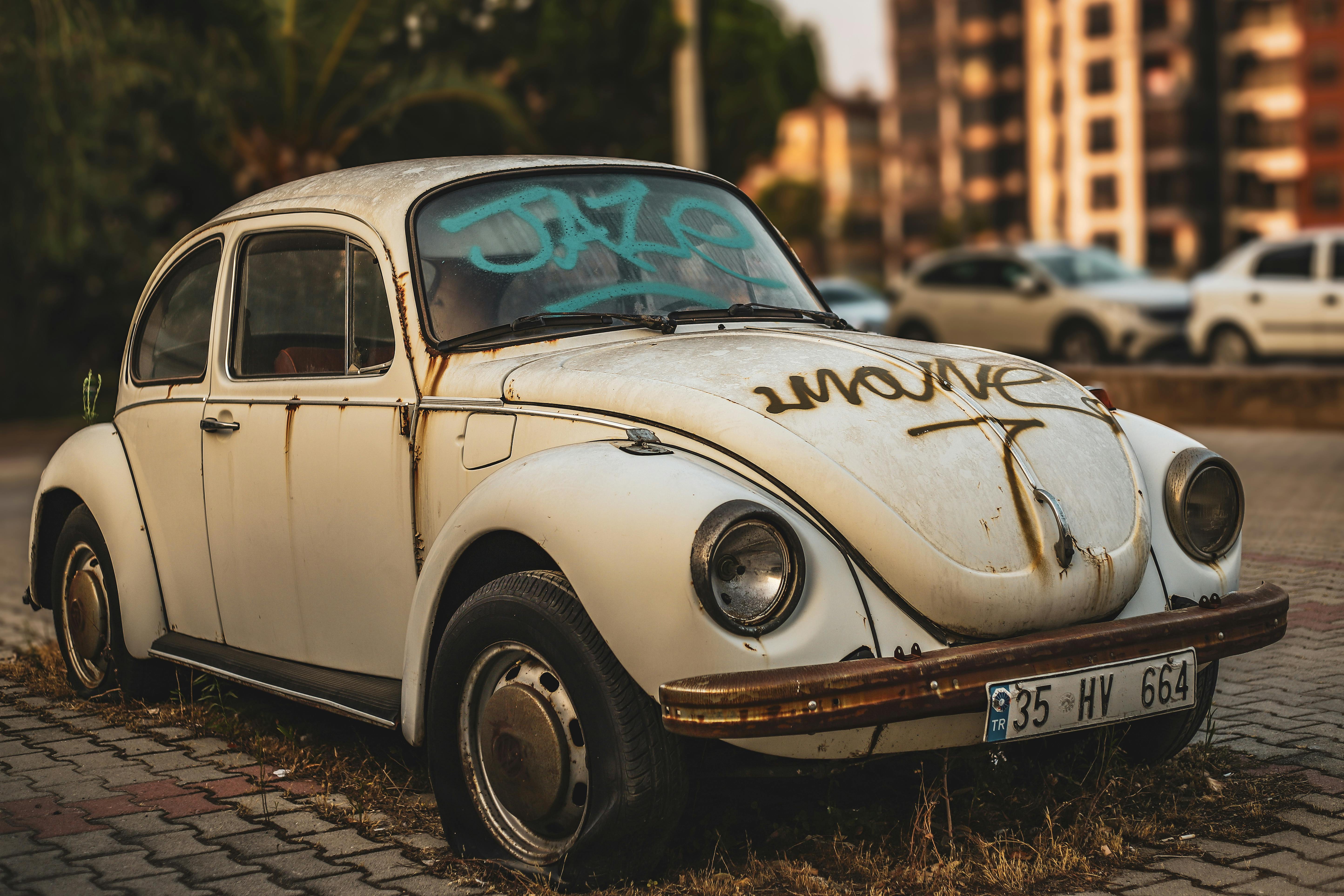 used car buying old car buy best app — Photo by kadir yeşilbudak on Pexels