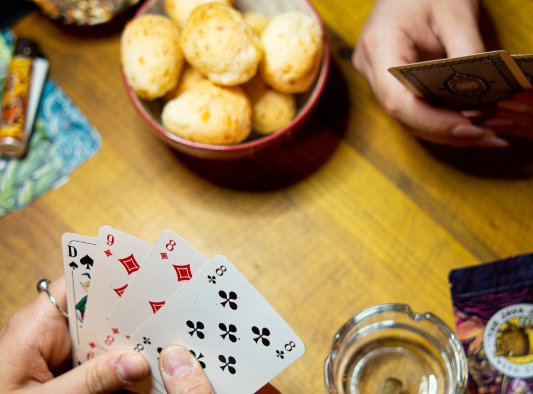 Online Casino: Spielautomaten und Live-Spiele im Überblick