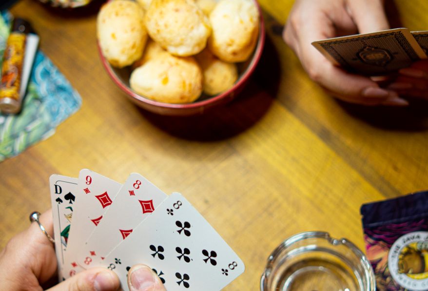 Online Casino: Spielautomaten und Live-Spiele im Überblick