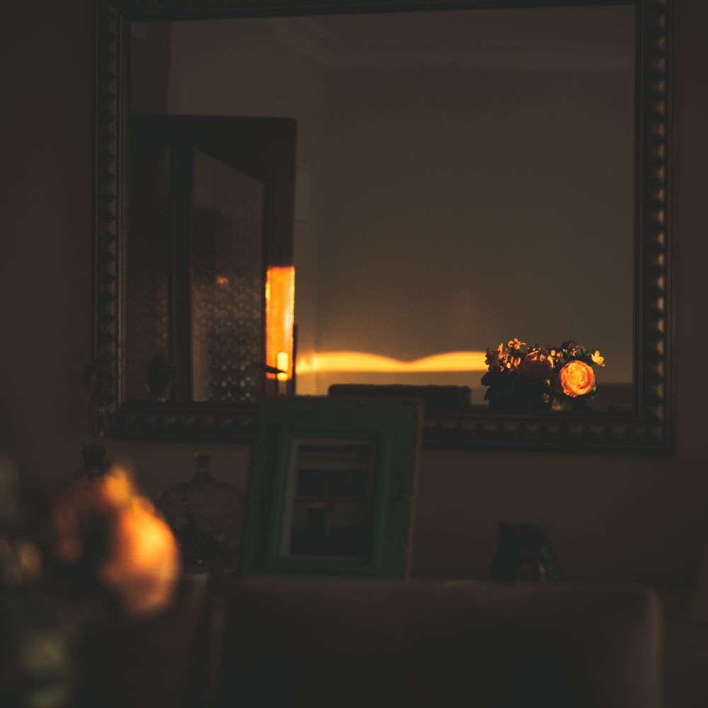 Painters and Decorators in Tooting — quality trade paint going on in two coats