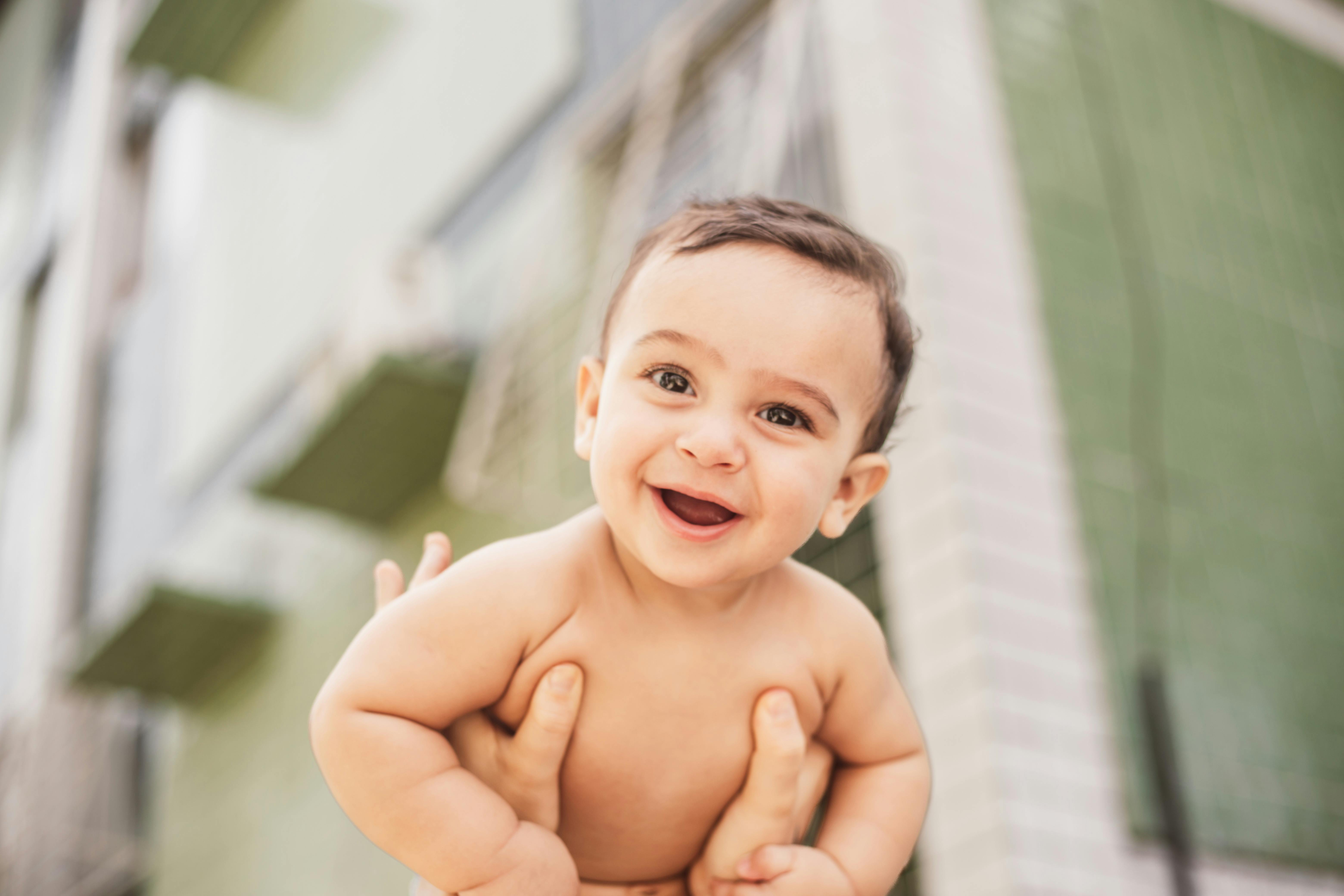 parenting sub niches baby care — Photo by Hannah Barata on Pexels