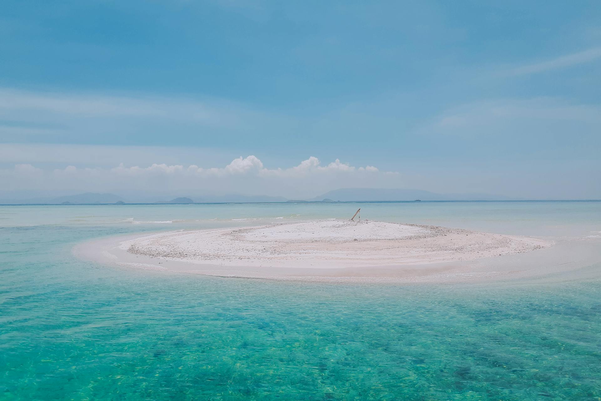 Island In The Middle Of The Ocean