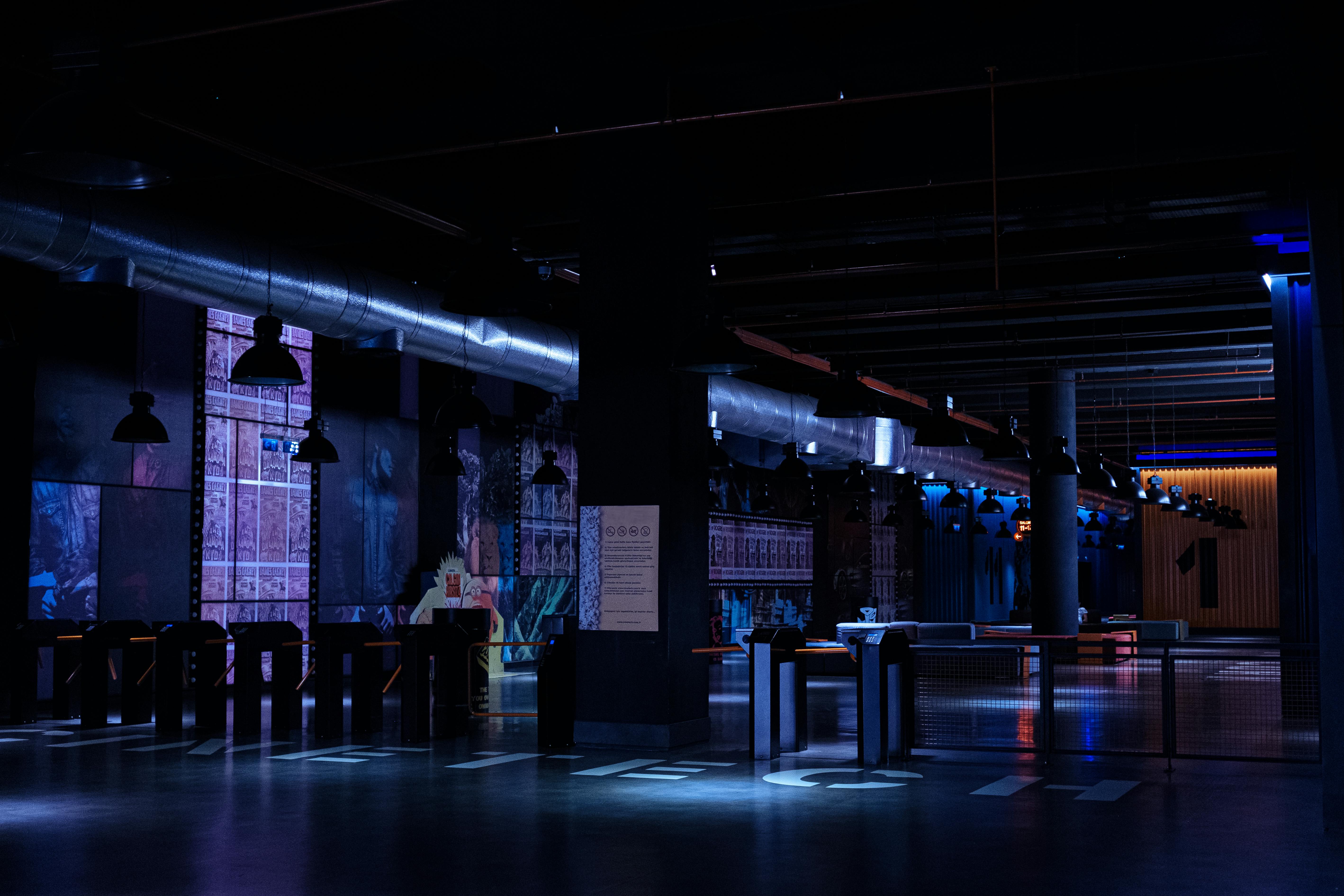Inside the hub: Redbird Esports Arena connects gaming community — Photo by Zişan  Özdemir on Pexels