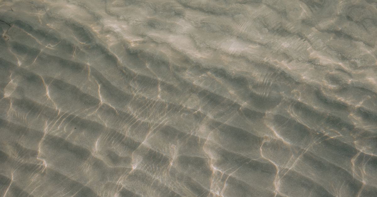 Physicists Probe Water Under Conditions Unlike Those on Earth