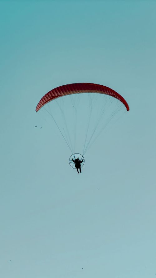Free A thrilling paragliding experience above Antalya, capturing the essence of freedom and flight. Stock Photo