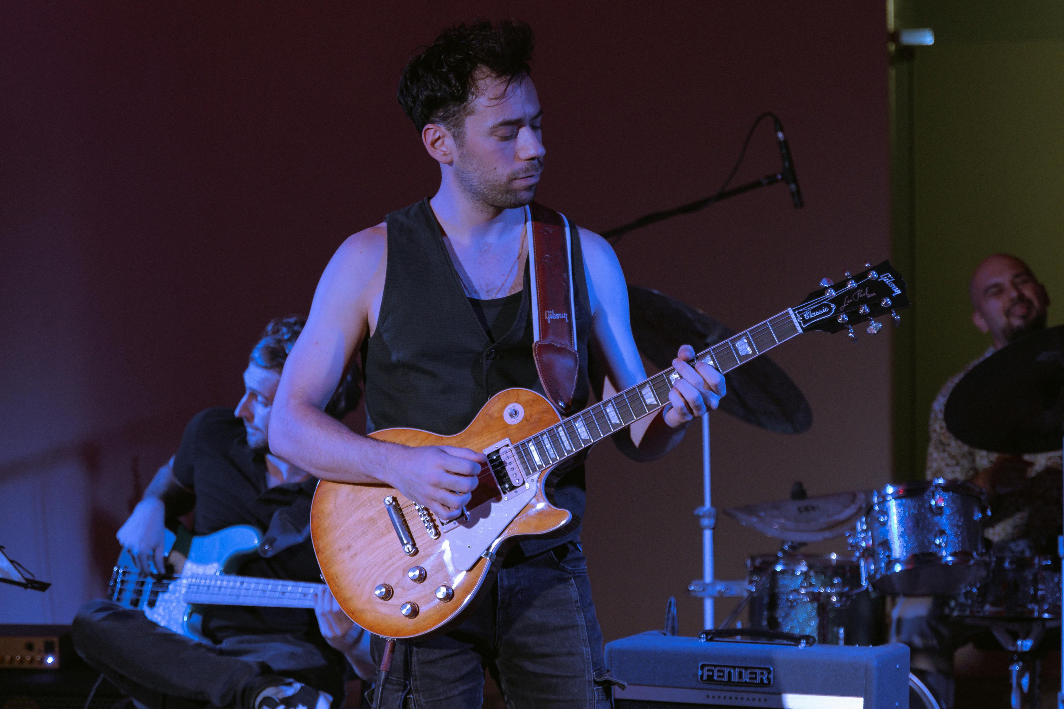 How Local Music Lovers Keep Music Discovery Fresh — Photo by Aleksandar Andreev on Pexels
