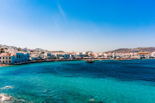 Mer Bleue Sous Le Ciel Bleu