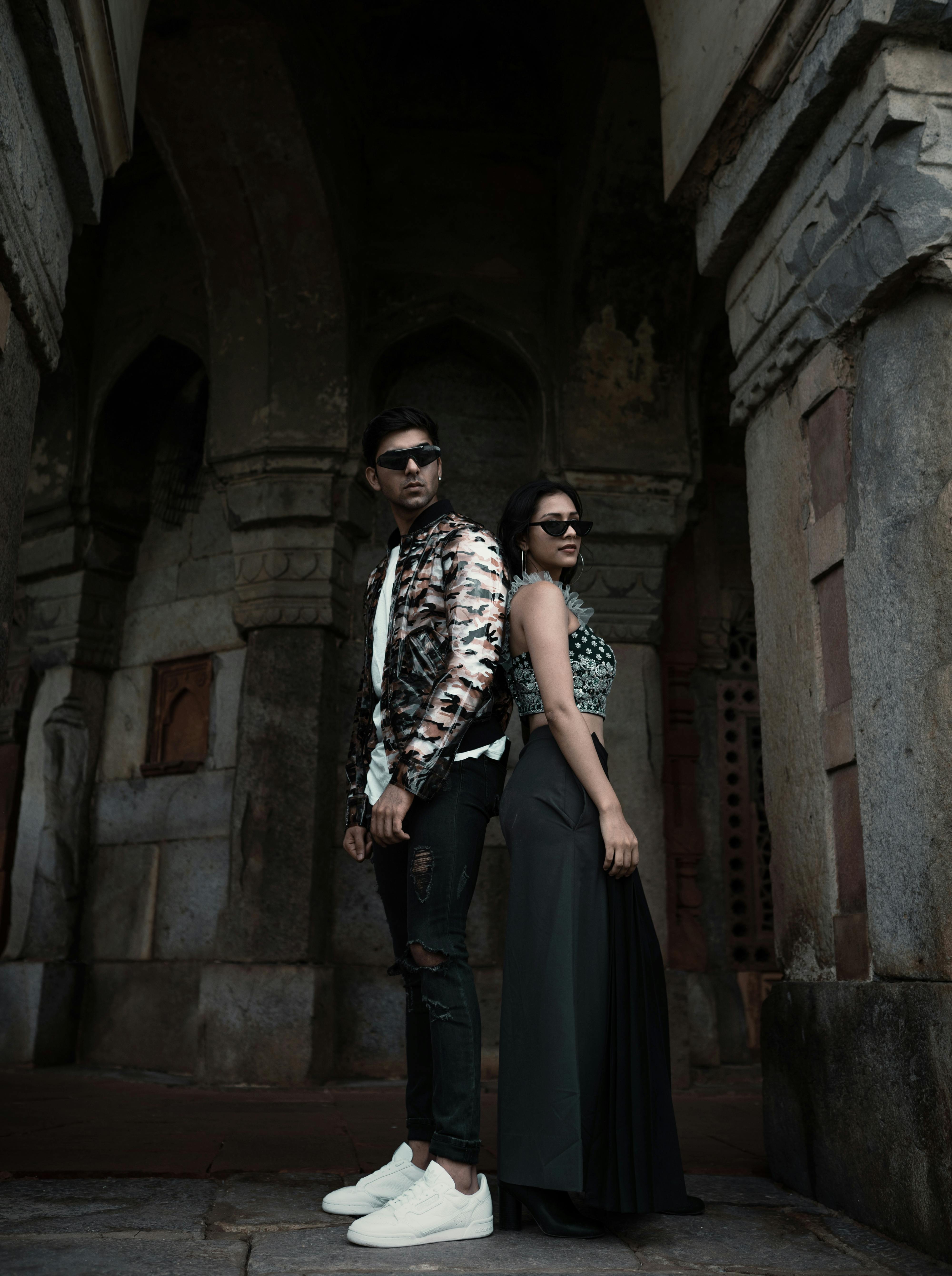 Gratuit Homme Portant Un Jean En Denim Bleu Photos