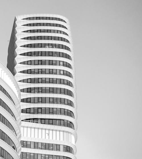 무료 회색 고층 빌딩 스톡 사진