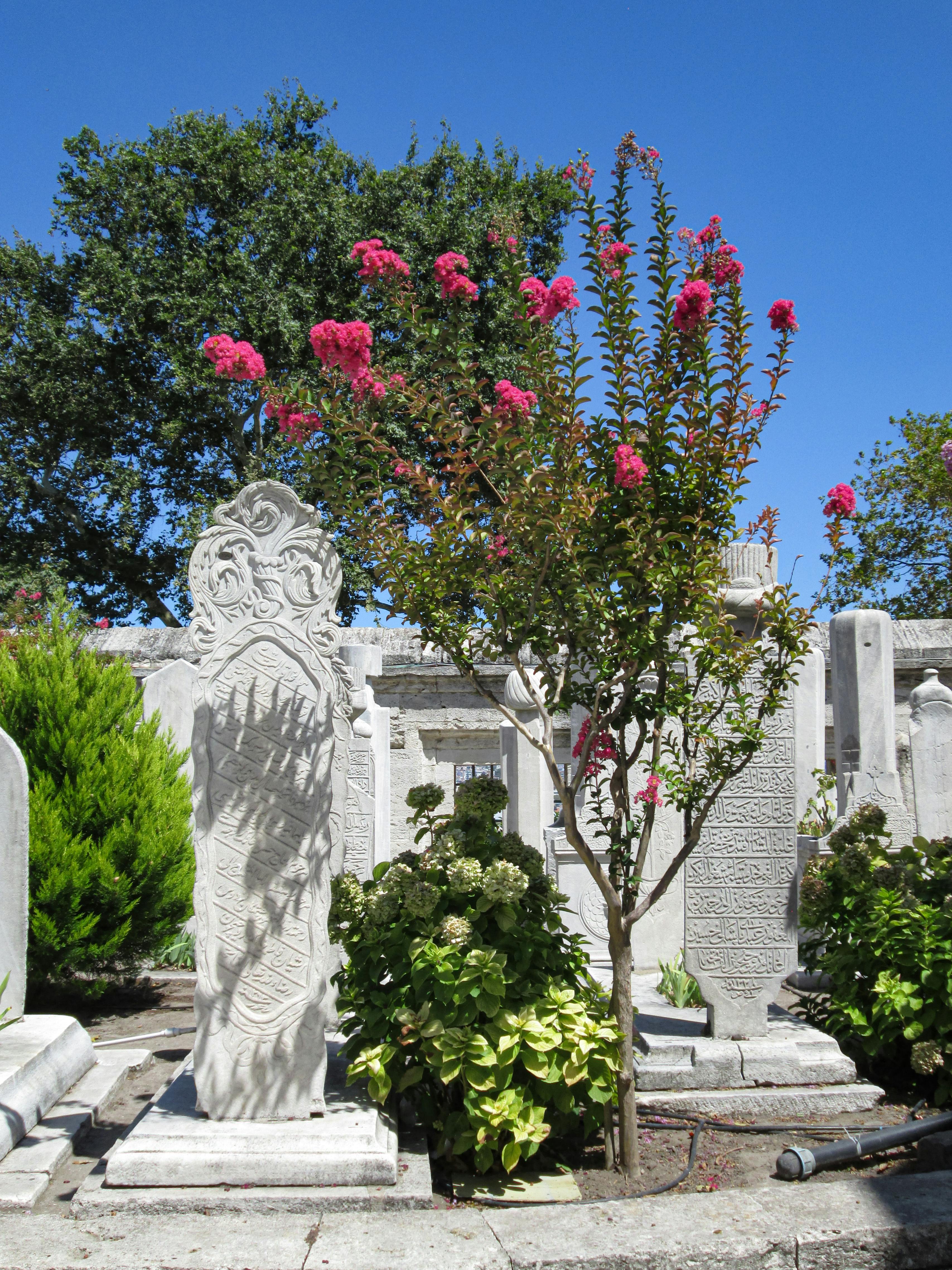 Cimitirul Vesel din Săpânța – istorie, tradiție și curiozități