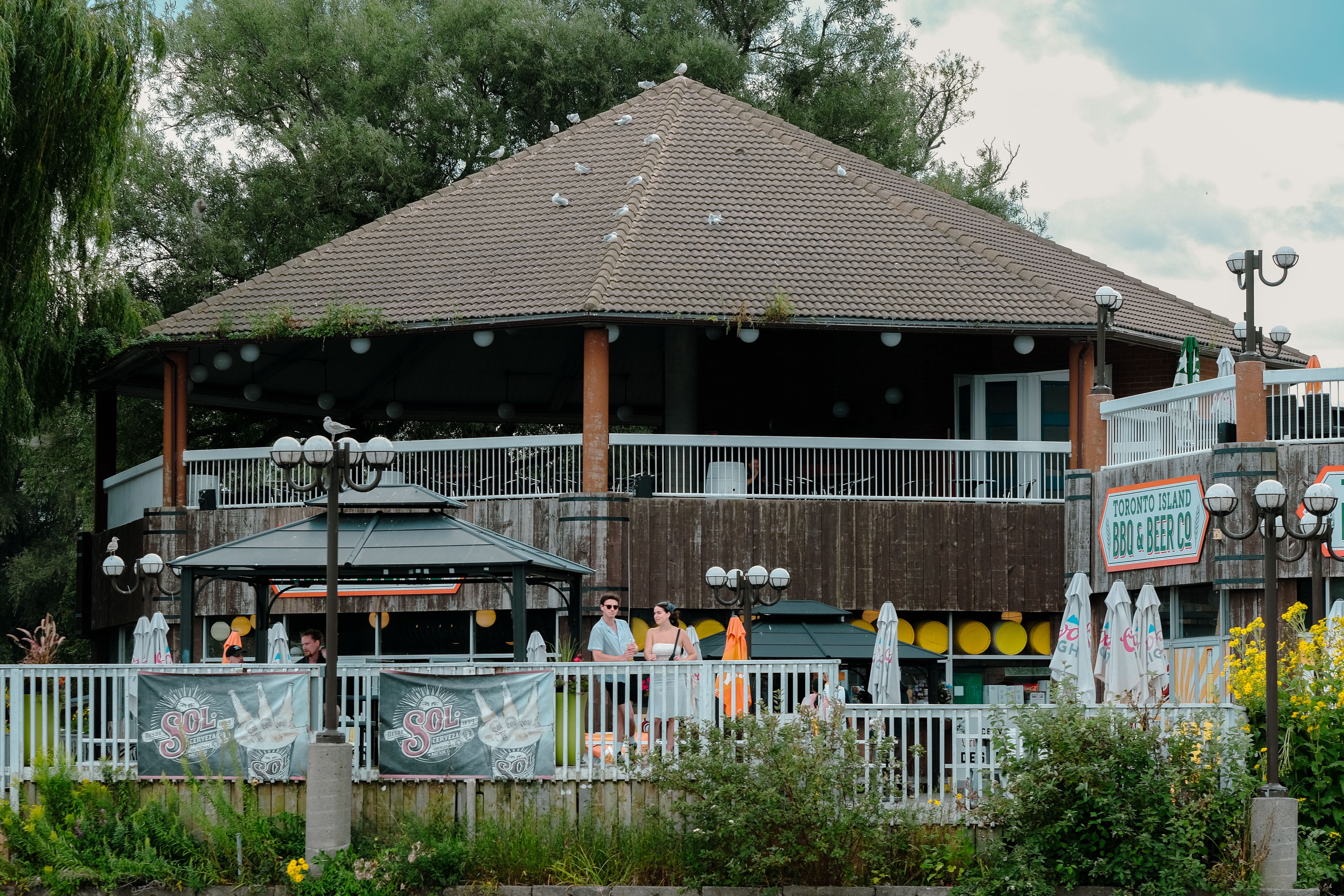 A sports bar is coming to Edina’s 50th and France this summer — Photo by Najafi Photos on Pexels