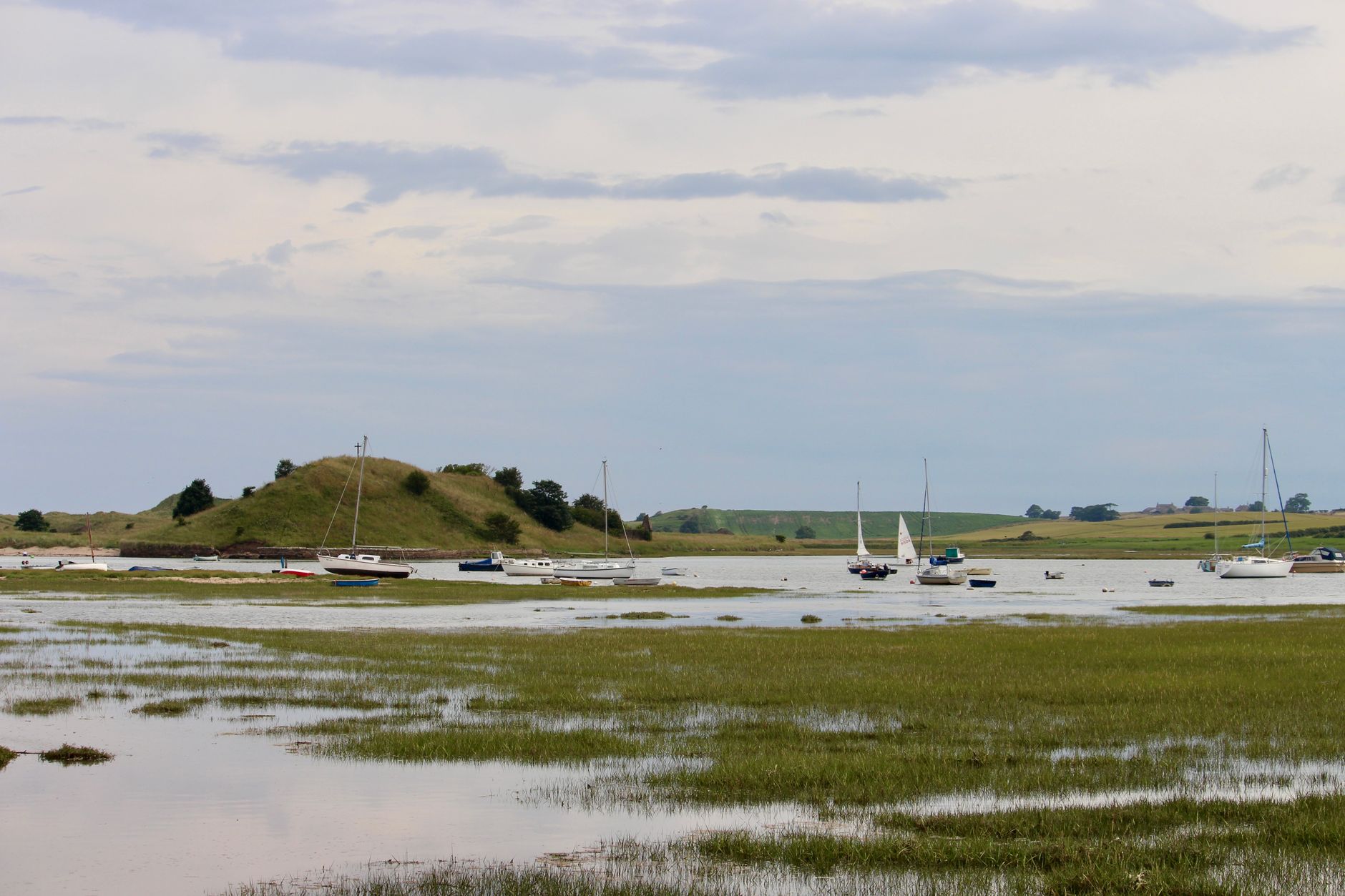 Renting a motorboat on the Oosterschelde for half a day