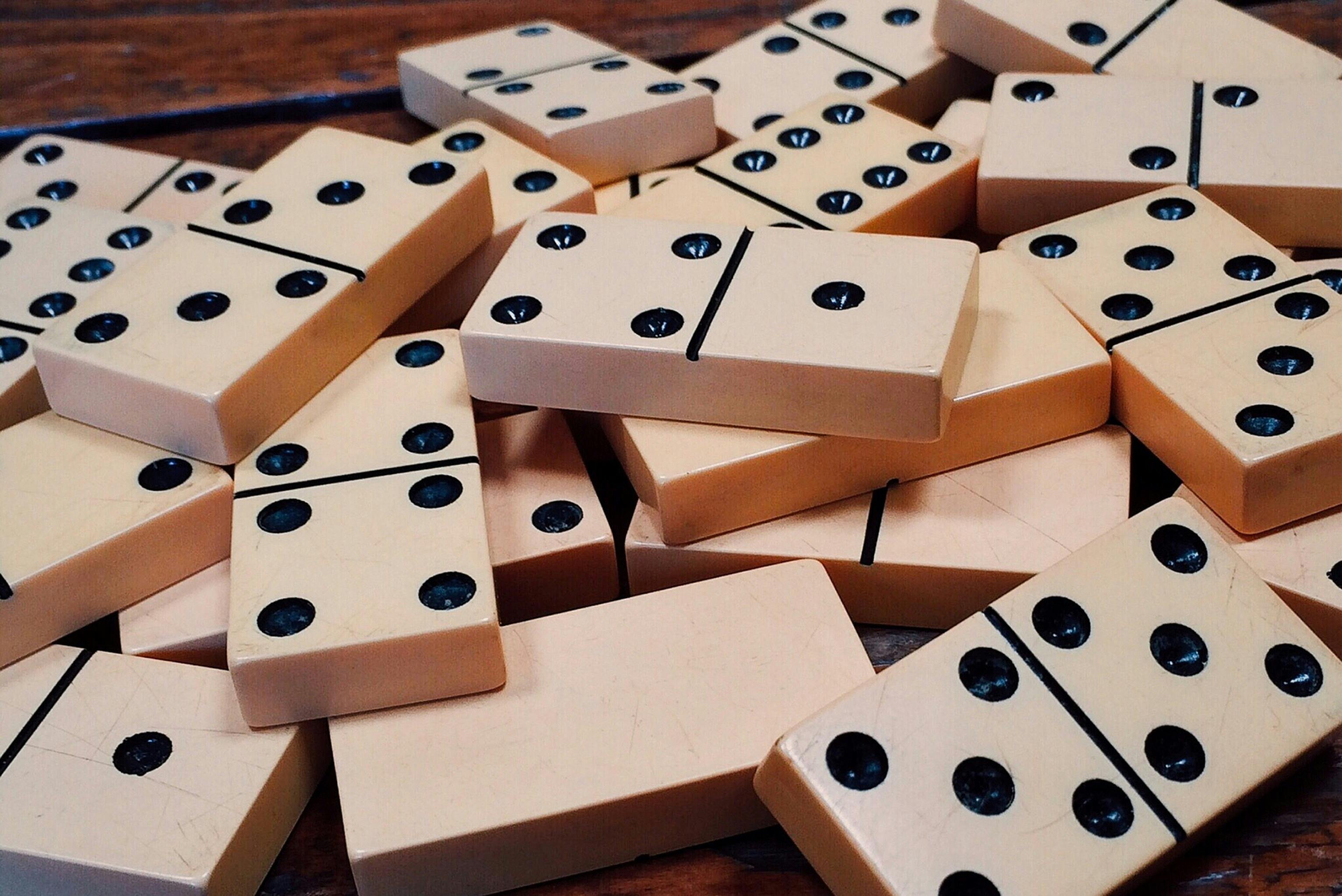 Domino Piece Lot \u00b7 Free Stock Photo