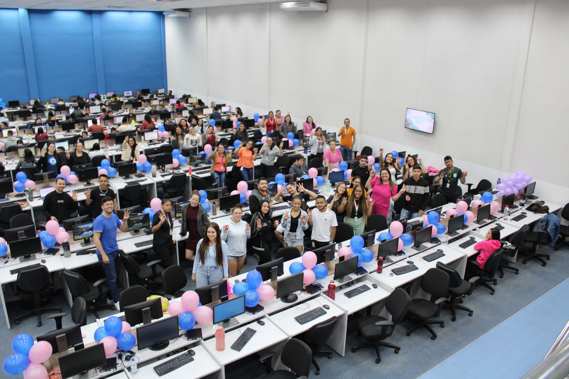 EBC celebra 90 anos da Rádio Nacional em painel na Feira do Livro de SP