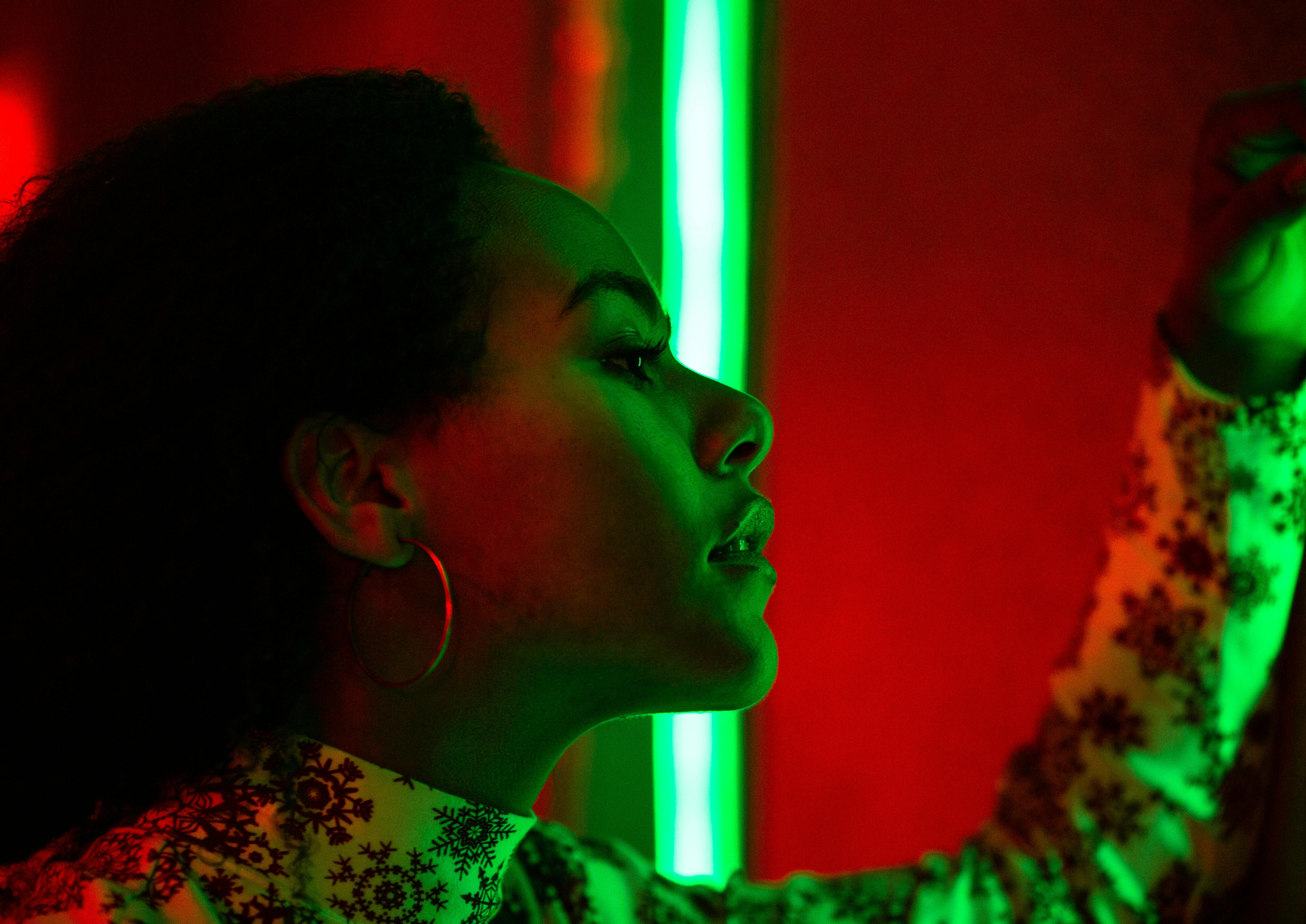 Gratis lagerfoto af aften vibe, ansigt, belysning Lagerfoto