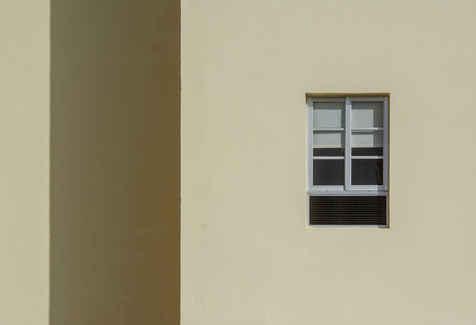uPVC Spraying in Seven Kings — walls rolled to an even, flat finish