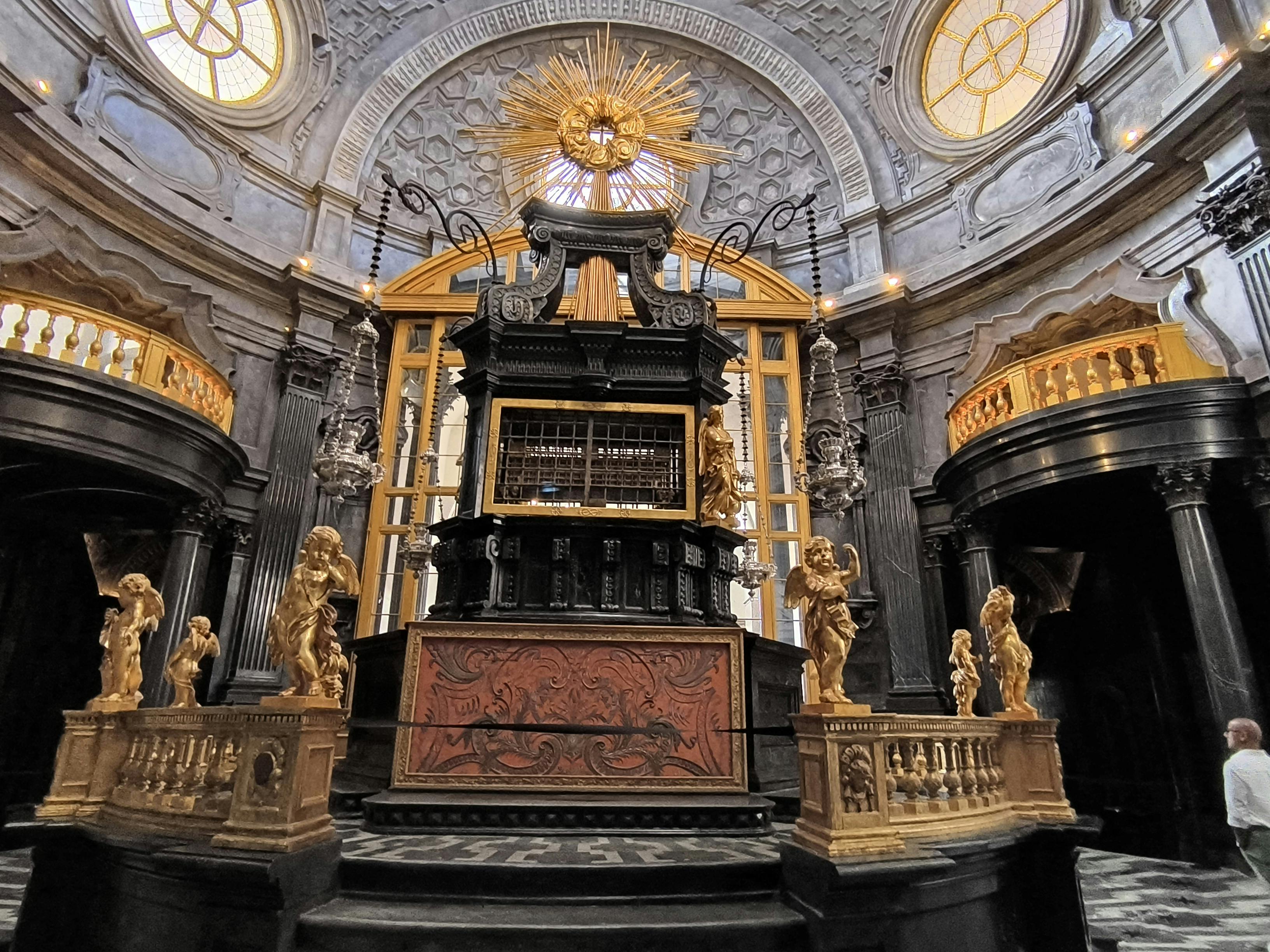 Dambulla cave paintings