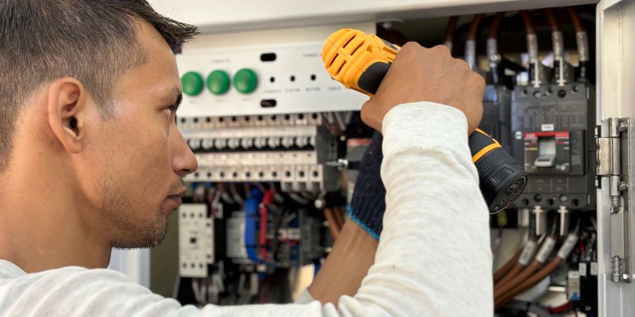 Electrical Emergency? Here's What to Do in Schaumburg IL
