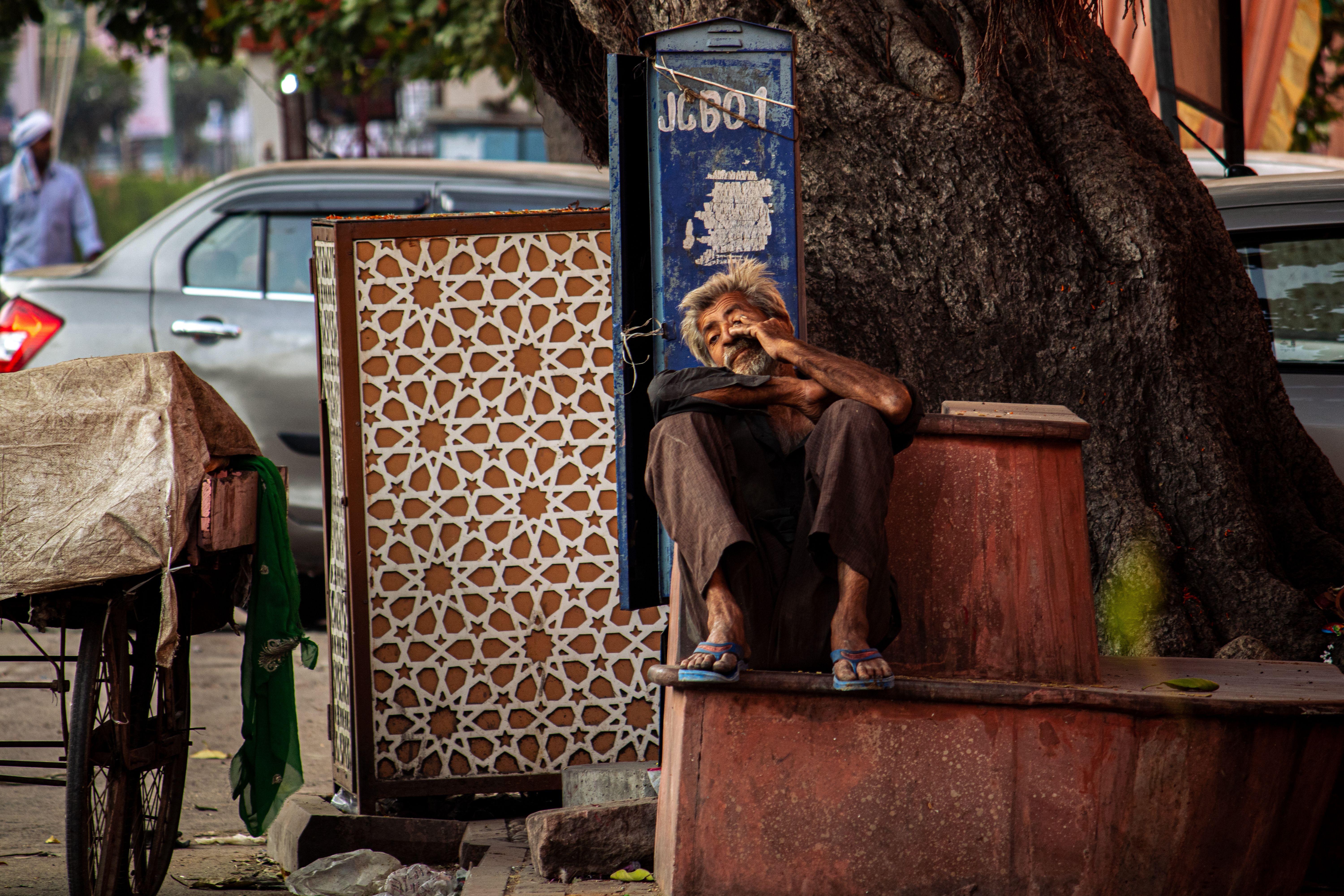 Menguak Jejak Karavanserai: Jantung Logistik Jalur Sutra Asia Tengah Kuno
