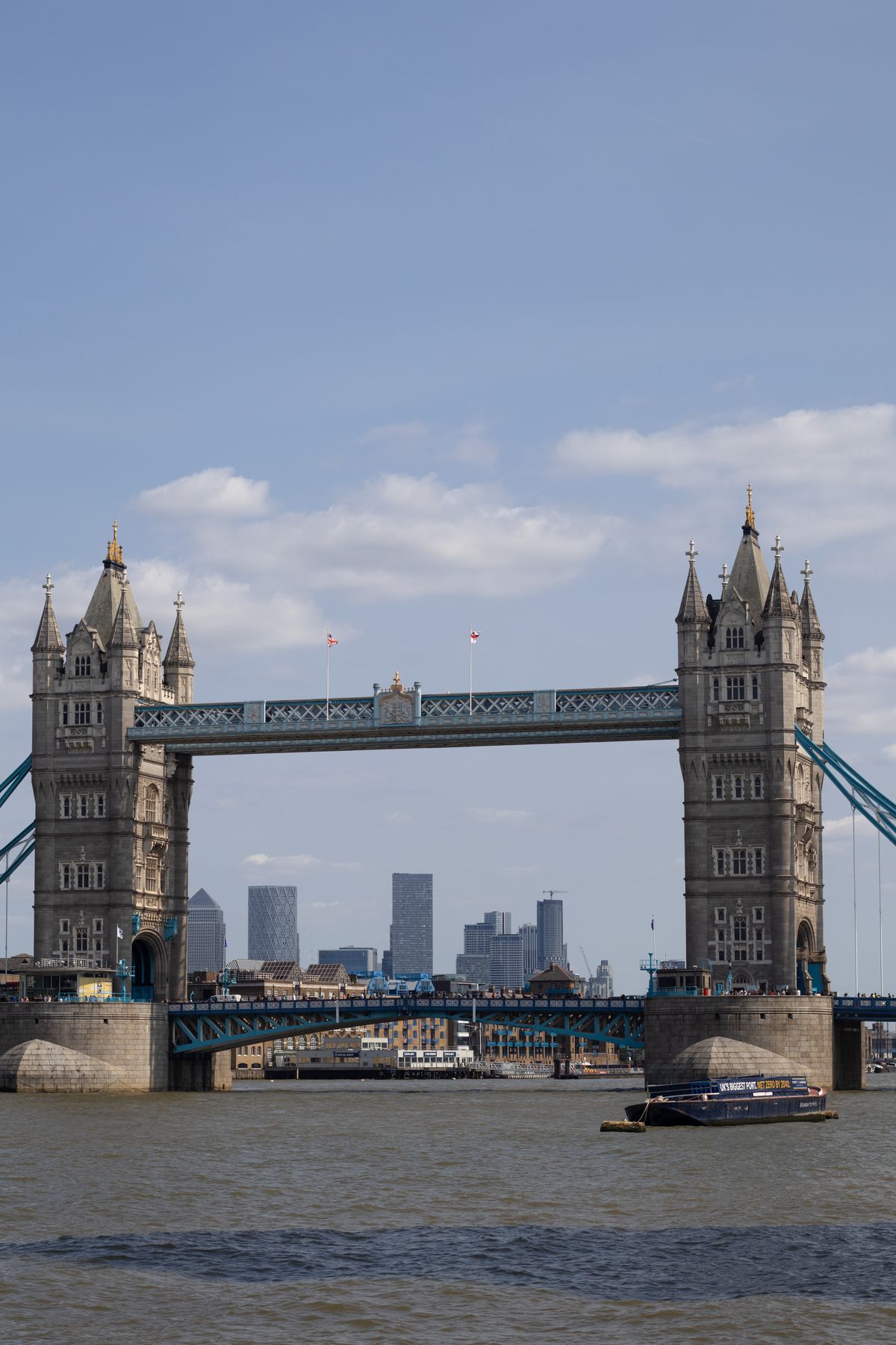 London — A hundred villages pretending to be one city. (2)