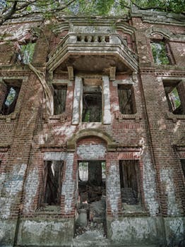 探索台湾一处被遗忘之地，那里古代砖砌立面正逐渐衰败