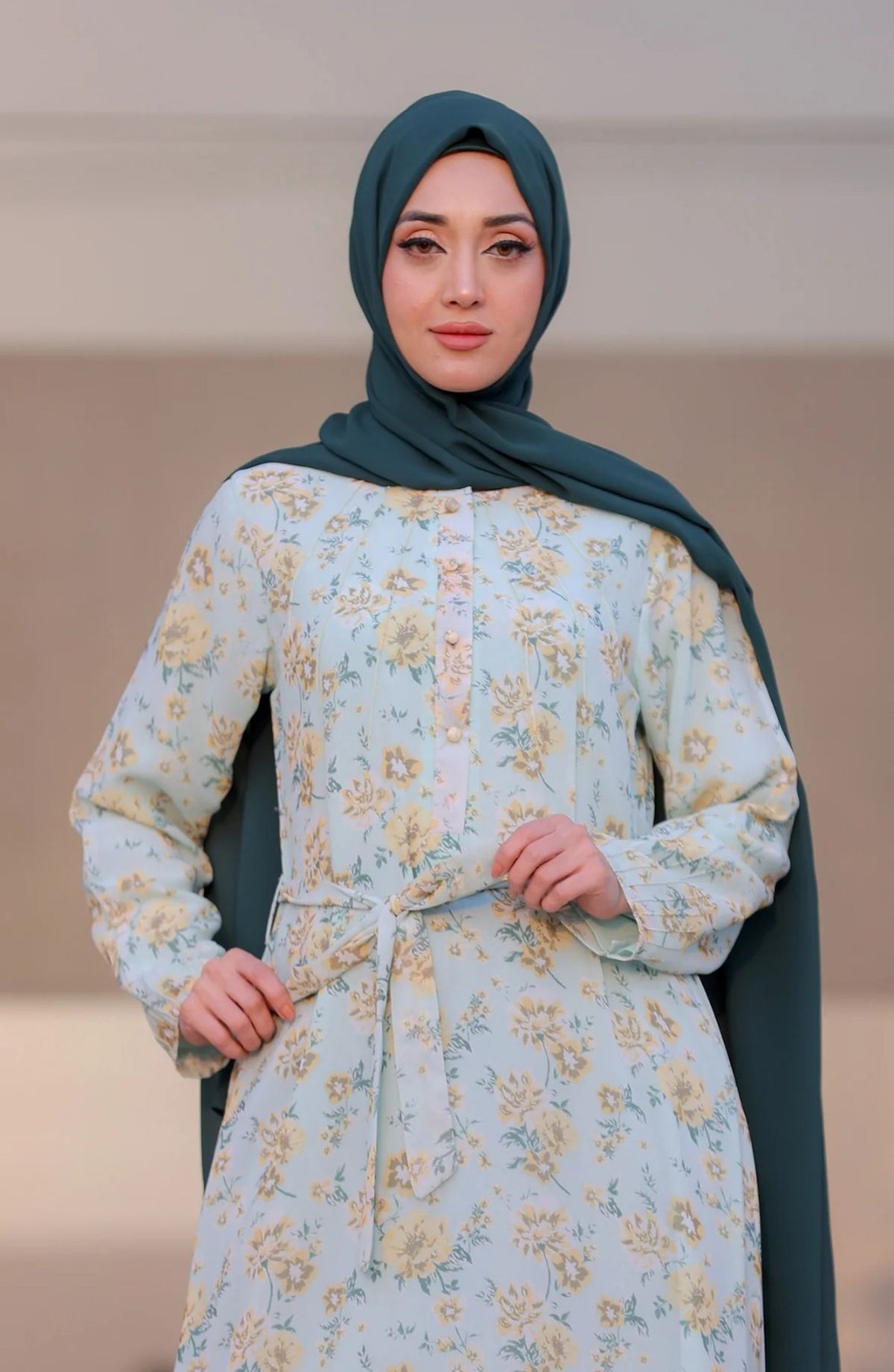 فستان مشجّر طويل