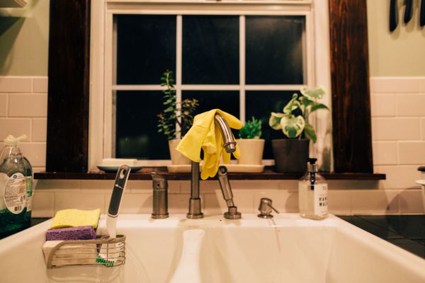 Modern kitchen sink
