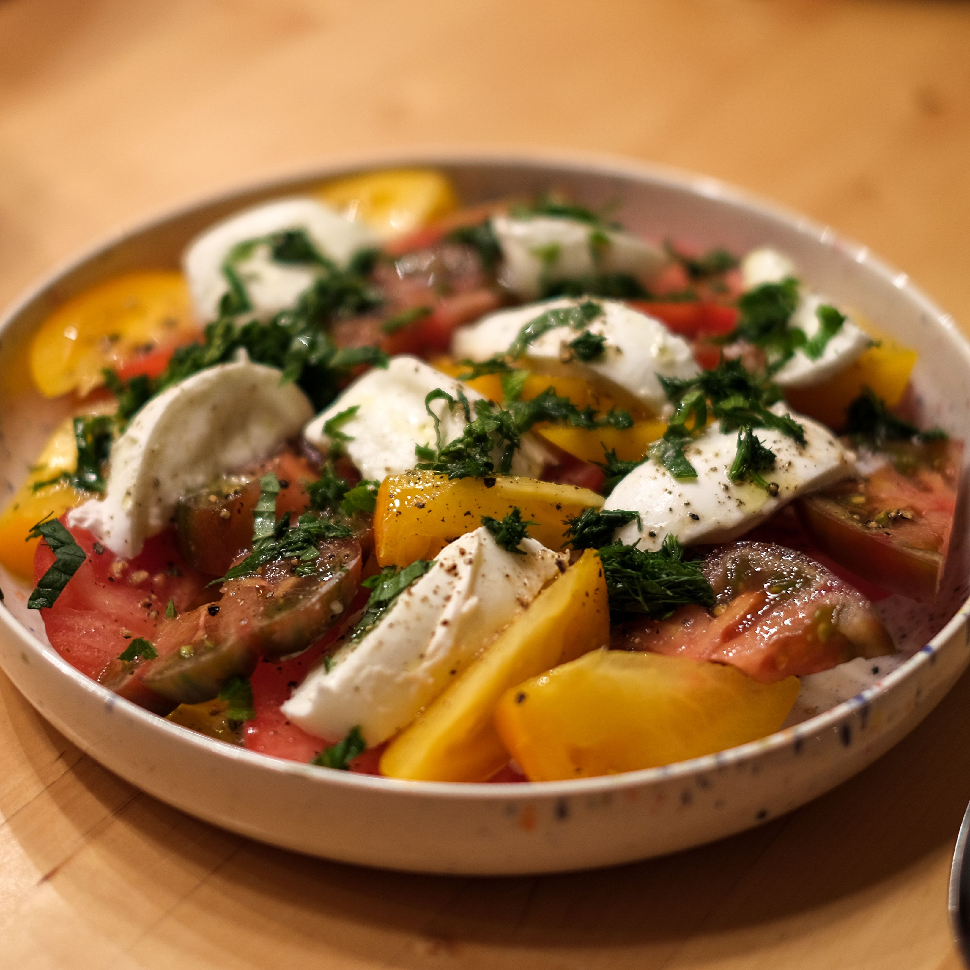 PEYNİRLİ DOMATES SALATASI