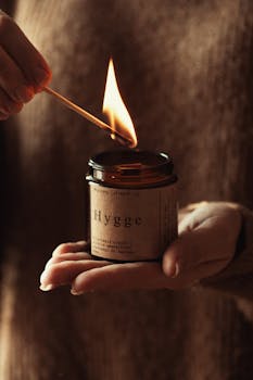 Image shows aftermath of Shivpuri house fire. Three homes destroyed, resulting in an estimated 5 lakh rupees in damages. Fire tragedy.