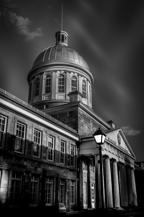 Bâtiment De Dôme Photo En Niveaux De Gris