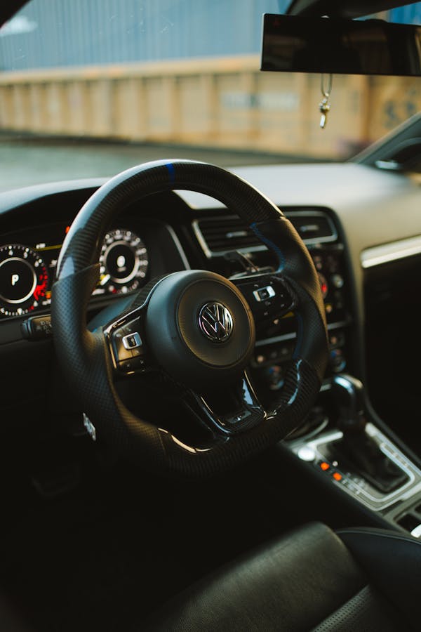 The Future of Car Technology: Electric Vehicles and Advanced The Future of Car Technology: Electric Vehicles and Advanced