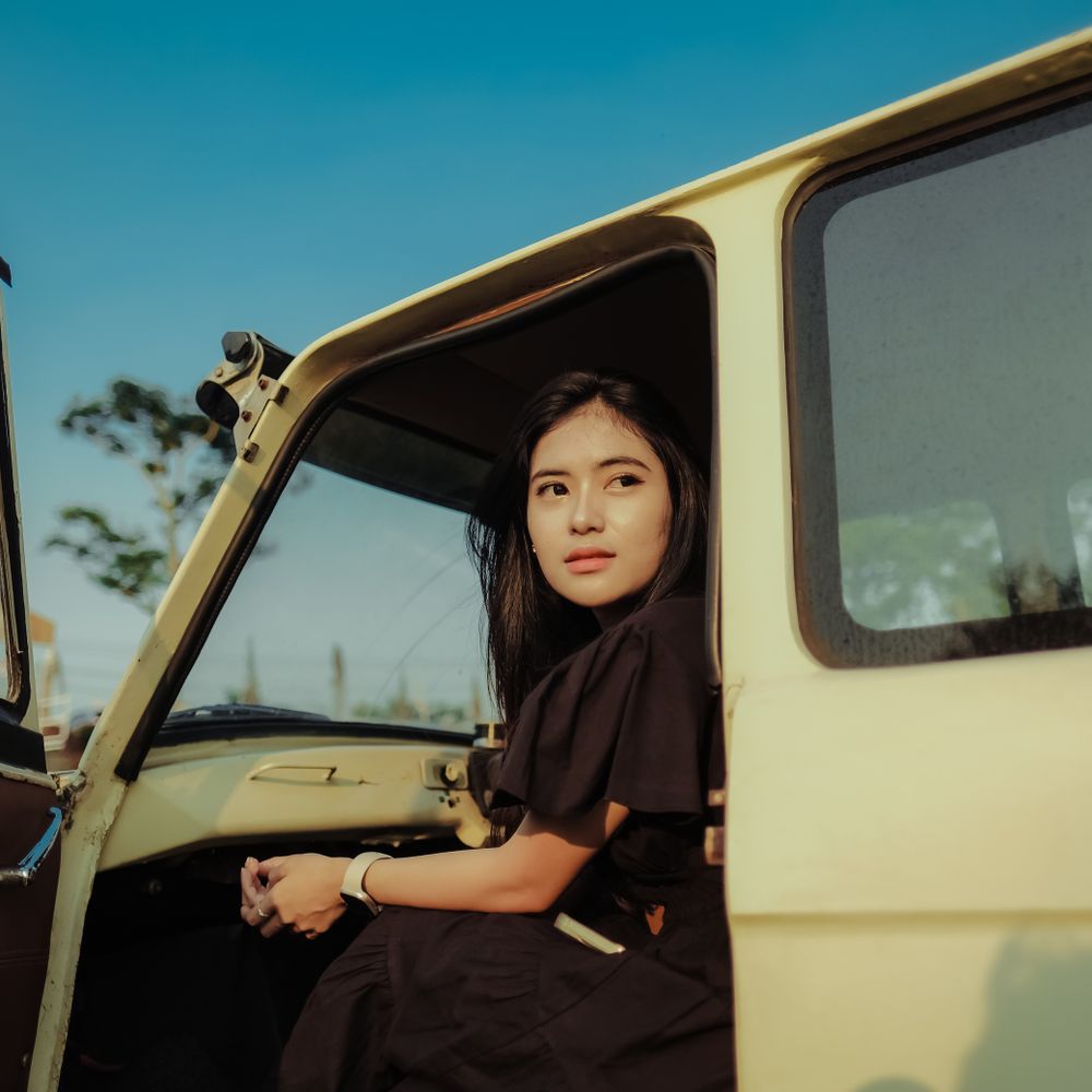 Macduff — student move with boxes and a van
