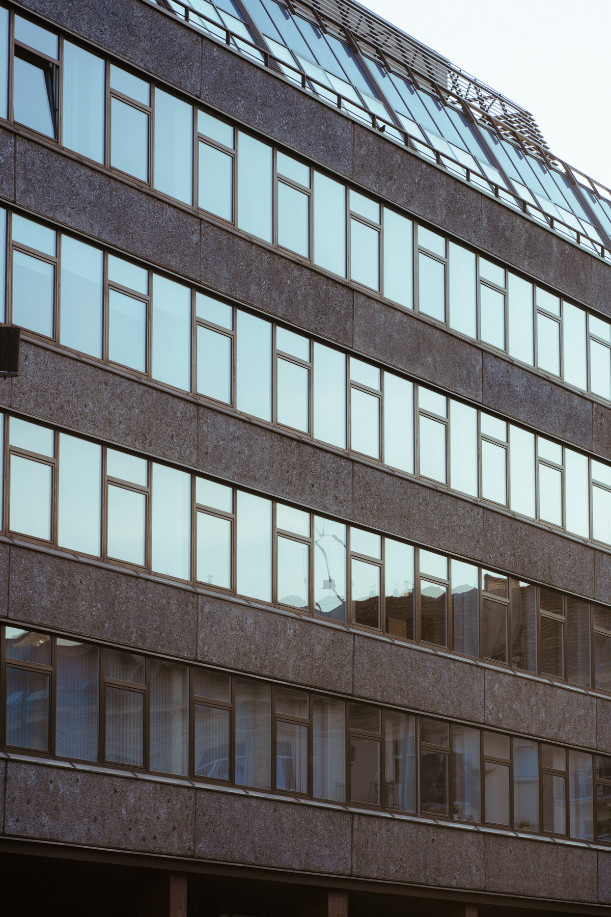 Windows University Building Facade of University Building with Windows · Free Stock Photo