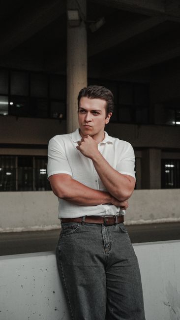 Model Kemeja Lengan Pendek Pria yang Stylish Model Kemeja Lengan Pendek Pria yang Stylish