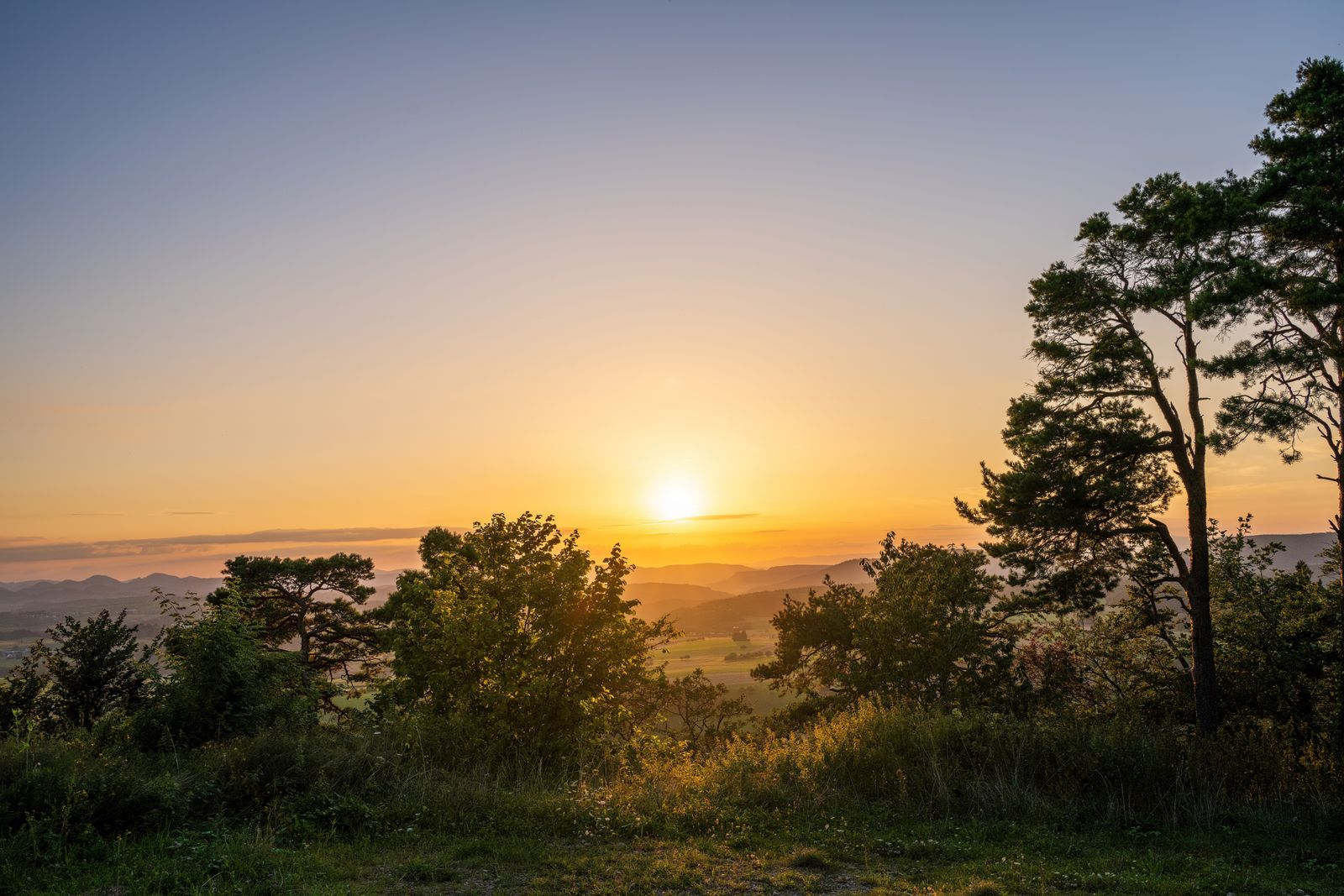 Plateaux du Moyen Atlas au coucher du soleil