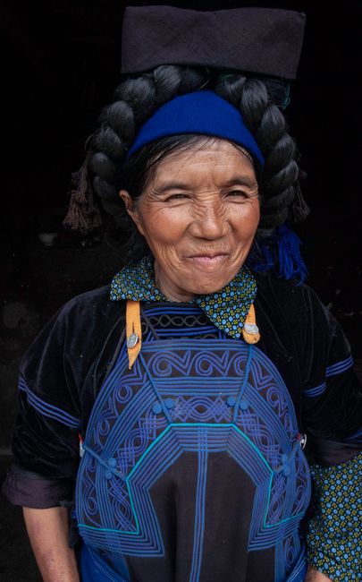 Trekking with Ethnic Minorities in Sapa Cultural Exchange Trekking with Ethnic Minorities in Sapa Cultural Exchange