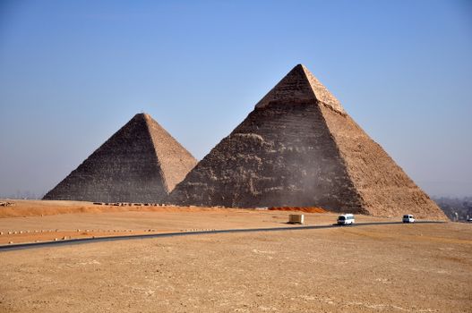 Giza pyramids with an Egyptologist — Cairo
