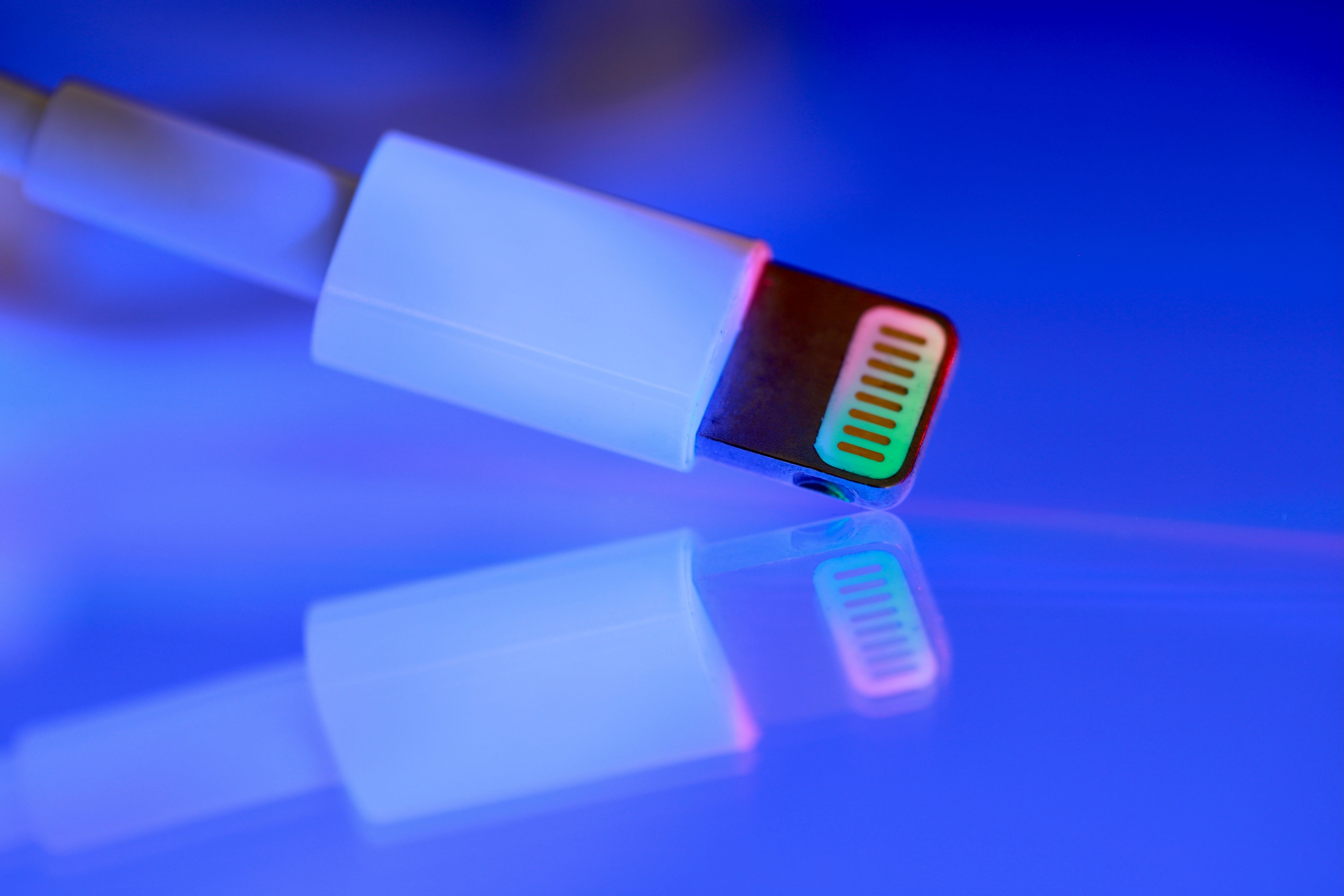 Wireless EV charging explained: Contactless technology, SAE J2954 &amp; what the industry needs to know — Photo by Nic Wood o